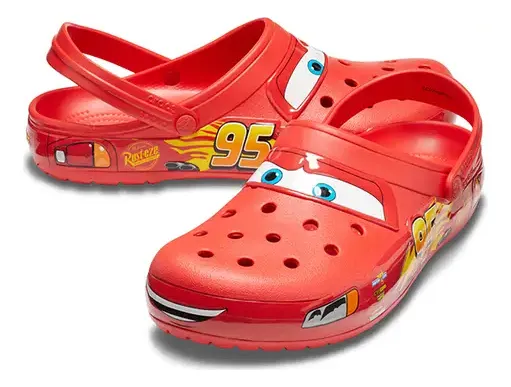 Os 08 Melhores Crocs Infantis, incluindo Crocs Relâmpago Mcqueen